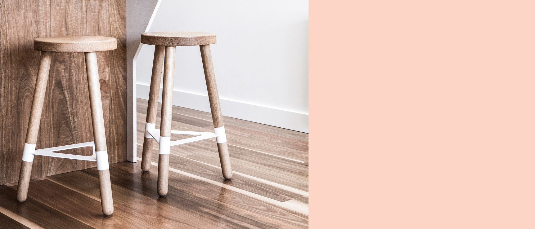 Connect bar stool